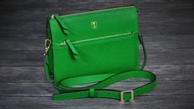 匠心传承 从克苏鲁神话皮革面具到汽车皮革座套的技艺之旅